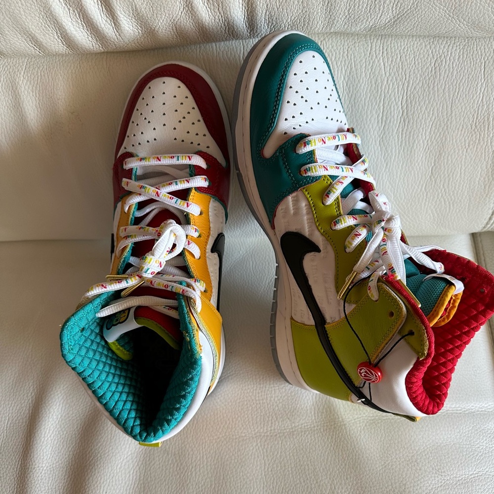 NIKE SB High Top Sneakers.Multicolor.US Size 11.5, EUR Size 45.5.Made in Vietnam